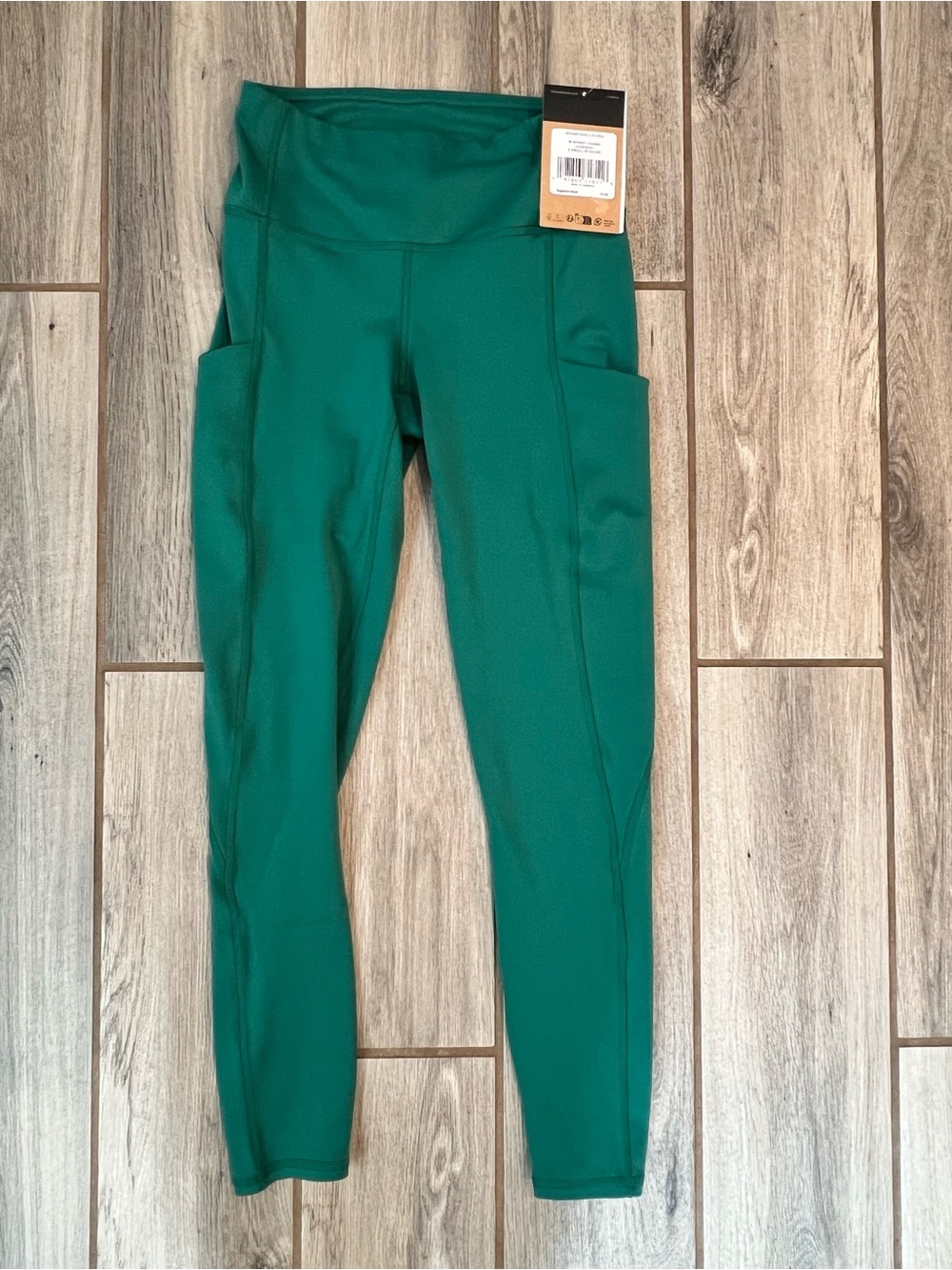 The North Face FlashDry XD Skyway Leggings Women’s XS Evergreen Green NWT